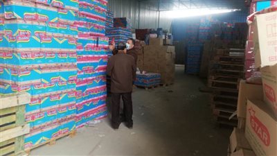 الحكومة تضبط احتكار 60 طن سلع غذائية بالمرج