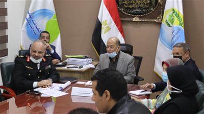 3 مسؤولين يتابعون تطورات الموقف التنفيذي بمحطة عرب المدابغ