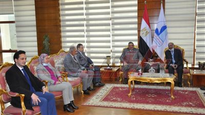 رئيس جامعة كفر الشيخ يستقبل فريق الهيئة القومية لضمان جودة التعليم