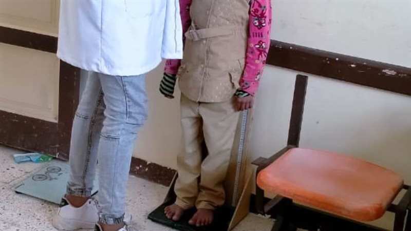 فحص طلاب المدارس