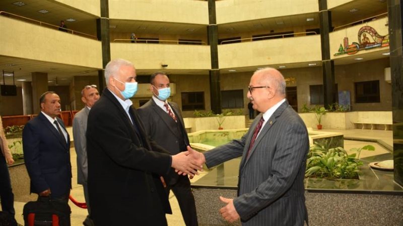 الجمال يستقبل رئيس