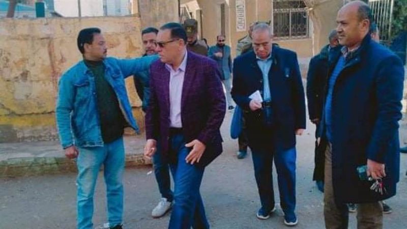 محافظ الشرقية خلال