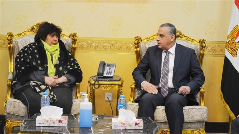 من جانب اللقاء