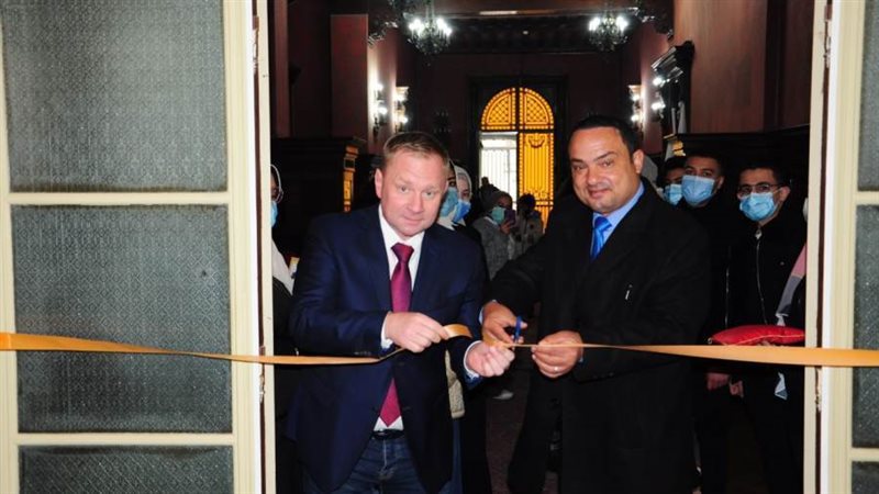 بافتتاح معرض ثراث