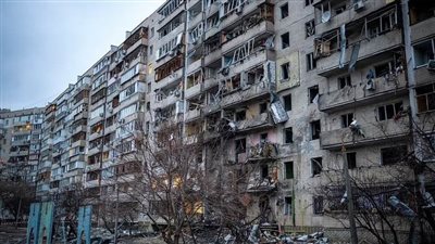  سقوط قذيفة على مبنى من 9 طوابق في حي أوبولون بكييف الأوكرانية