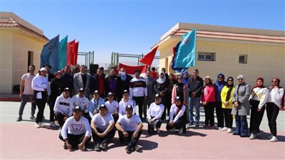 رئيس جامعة السويس يفتتح معسكر 