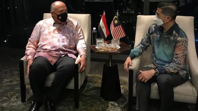 شكري يبحث مع الوزير الأول وزير التجارة الماليزي تطوير التعاون في مجالات التجارة والاستثمار