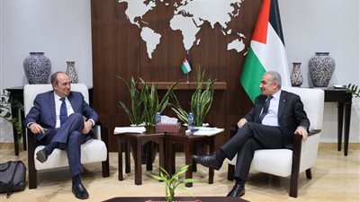 رئيس الوزراء الفلسطيني يبحث مع المبعوث الأمريكي ضرورة وقف الاعتداءات الإسرائيلية
