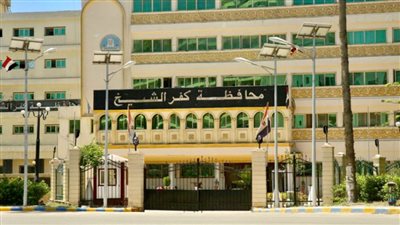 حملات رقابية مكثفة على المحال التجارية بكفر الشيخ