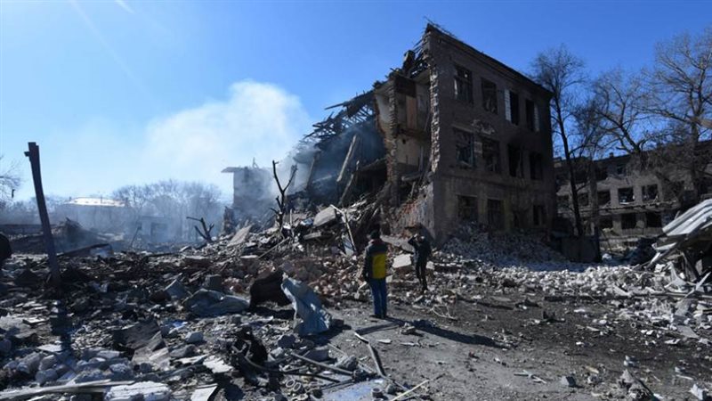 قصف مطار دنيبرو