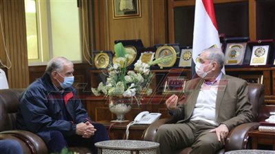 محافظ كفر الشيخ يناقش أعمال تطوير عدد من المواقع وإقامة مشروعات