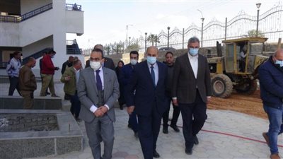 رئيس جامعة المنيا يتفقد مستشفيي 