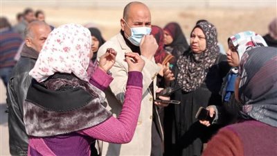 رئيس حى غرب شبرا الخيمة يحل أزمة العاملين بمصنع 