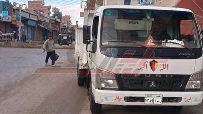 حملات مكثفة لرفع المخلفات من شوارع وميادين كفر الشيخ