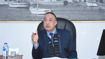 تيسير إجراءات استصدار تراخيص المشروعات القومية والمدارس والمعاهد الأزهرية والمنشآت الحكومية 