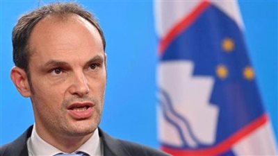 وزير خارجية سلوفينيا: تعزيز التعاون مع الجزائر في مجالات التجارة البحرية والنفط