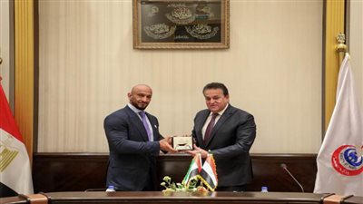 عبد الغفار يبحث تدريب الكوادر الطبية بدولة الإمارات داخل مراكز زراعة الأعضاء البشرية بمصر