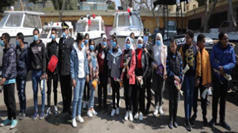 زيارة لعدد من الأطفال