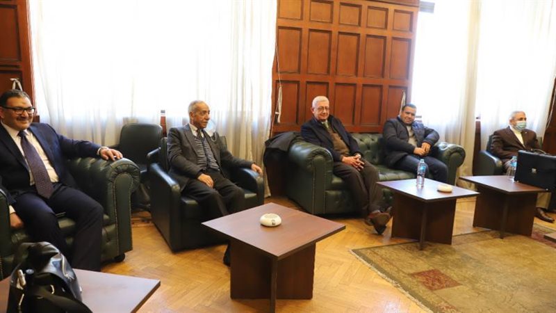 جانب من الندوة