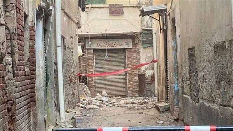 انهيار جزء من عقار