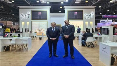 سفير مصر في روسيا يتفقد الجناح المصري في المعرض السياحي الدولي بموسكو