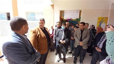 وكيل الوزارة يفتتح معرض العلوم ويتفقد الدراسة في بئر العبد   