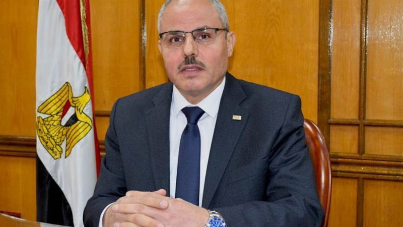 رئيس جامعة القناة