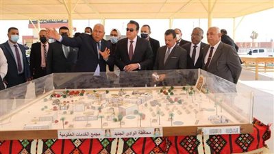 وزير التعليم العالي يفتتح مقر جامعة الوادي الجديد وكليتي الصيدلة والعلوم