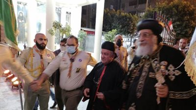 البابا تواضروس الثاني يزور مار بشارة بطرس الراعي بكاتدرائية ماريوسف المارونية بالظاهر