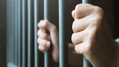السجن المشدد 10 سنوات لعامل قتل شخصًا لكشفه علاقة مع زوجته بالخانكة 