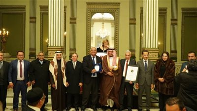 اتحاد المستشفيات العربية يكرم غرفة مقدمي الخدمات الصحية وممثلي القطاع الصحي بمصر 