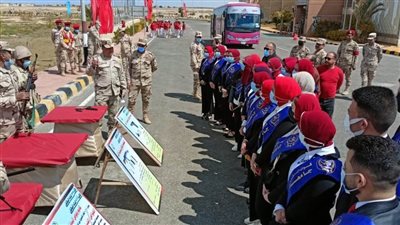 طلاب جامعة دمنهور في زيارة لقاعدة محمد نجيب العسكرية (صور)