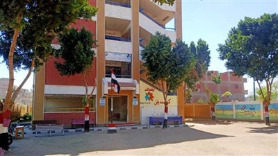 تجميل ورفع كفاءة أسوار المدارس بأولاد نصير بمركز سوهاج 