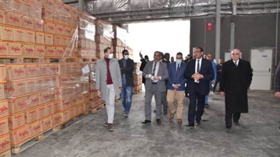 محافظ البحيرة يتفقد مخازن الجملة بالمنطقة اللوجستية بدمنهور