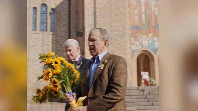 بوش وكلينتون