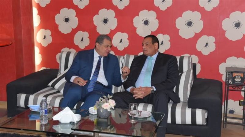 محافظ البحيرة يستقبل