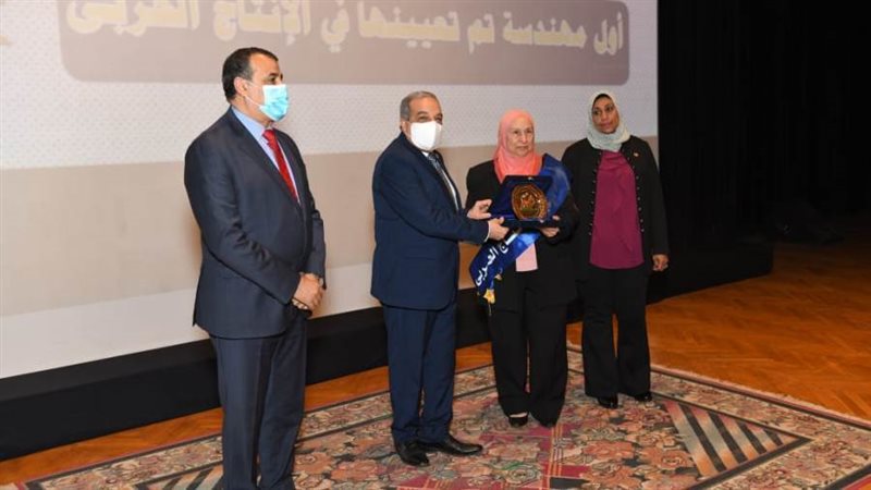 وزير الإنتاج الحربي