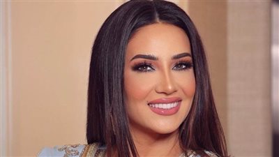 ديانا حداد تبكي تأثرًا بوالدتها أمام الجمهور