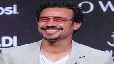 أحمد داود محامٍ واثق بنفسه في 