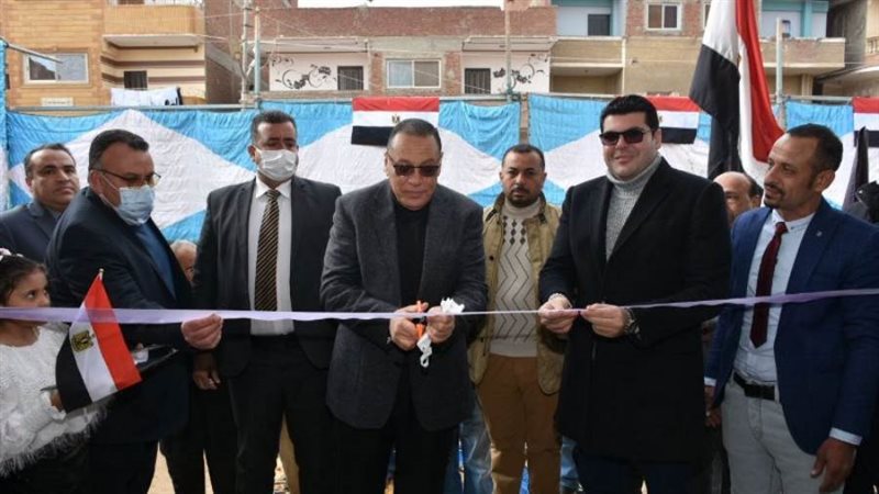 محافظ الشرقية خلال