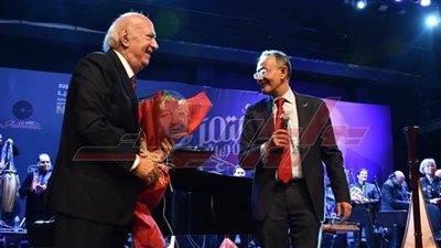 الموسيقار عمر خيرت يشعل مسرح متحف الحضارة بمقطوعاته الموسيقية