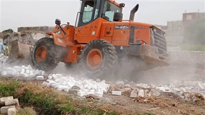 إزالة 23 حالة تعد وإيقاف بناء مخالف في المهد بمركزي أبو قرقاص ومغاغة بالمنيا