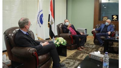 رئيس الإنجيلية للسفير السويدي: الدولة المصرية تقوم بدور ضخم في مواجهة التحديات الاقتصادية العالمية