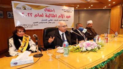 وكالة أنباء الشرق الأوسط تحتفل بعيد الأم وتكرم أمهات الشهداء 