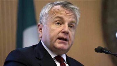 السفير الأمريكي لدى روسيا: الولايات المتحدة لا تخطط لإغلاق سفارتها في موسكو