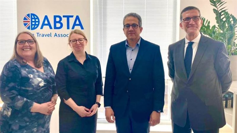 العنانى فى لقاء مع