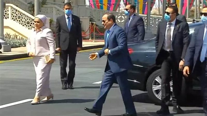الرئيس السيسي يصل