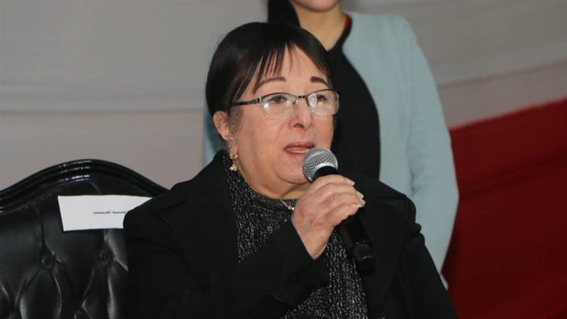 سميرة عبد العزيز