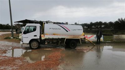 الدفع بـ١٢٦٢ معدة للحد من آثار موجة الأمطار بمدن ومراكز البحيرة