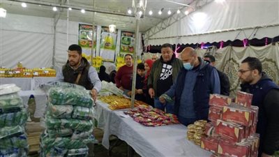 الحكومة تواجه الغلاء بمعارض سلعية بأسعار مخفضة بأحياء القاهرة